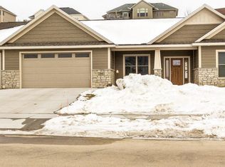 2949 Stone Park Dr NE, Rochester, MN 55906