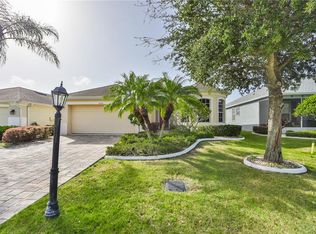 1056 Emerald Dunes Dr, Sun City Center, FL 33573