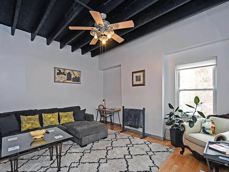 118 E Liberty St #C — Photo 5