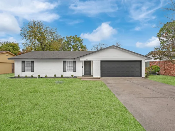 721 W Springdale Ln, Grand Prairie, TX 75052