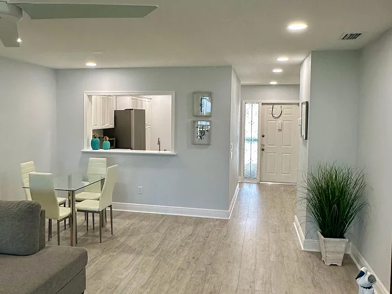 65 Pelican Pointe Dr #202 — Photo 11