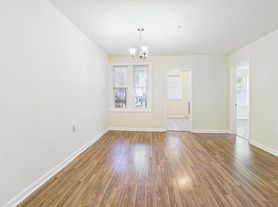 2400 Barton Ave