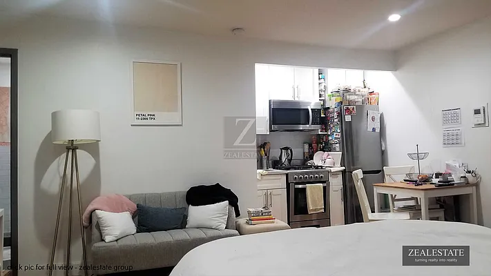 Rented by ZealEstate Group Inc | media 4