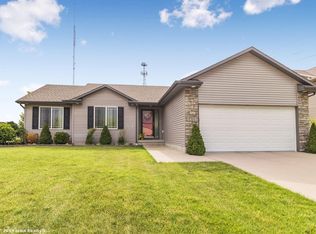 3201 SE Keystone Dr, Grimes, IA 50111