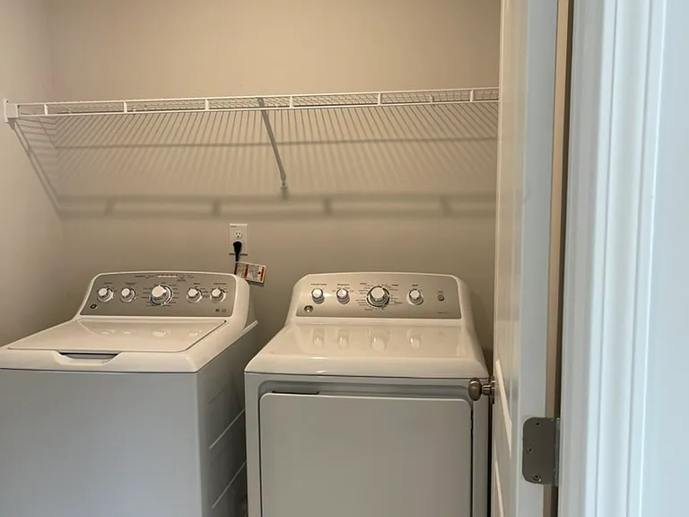 5851 Woodlawn Dr — Photo 16