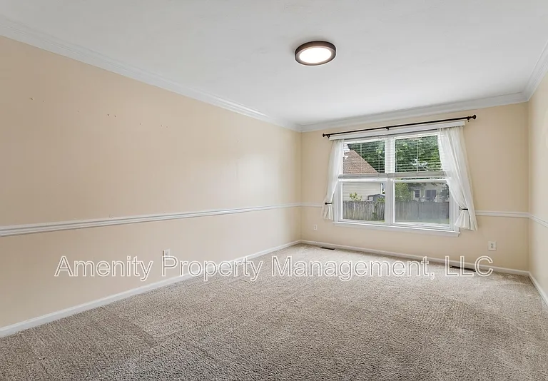 1012 Austenwood Ct — Photo 11