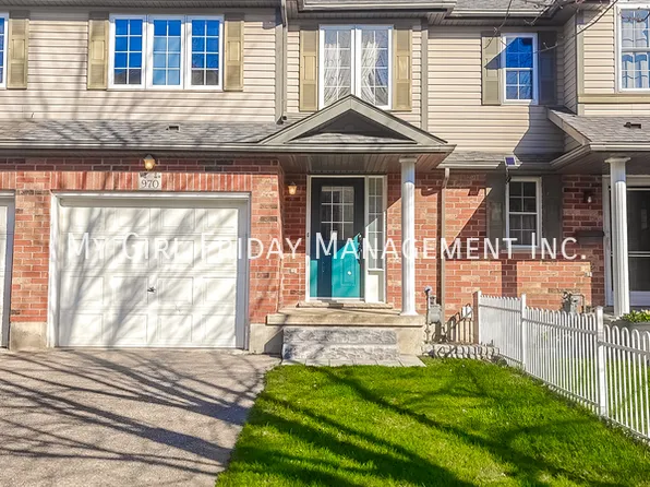 970 Creekside Dr, Waterloo, ON N2V 2W5