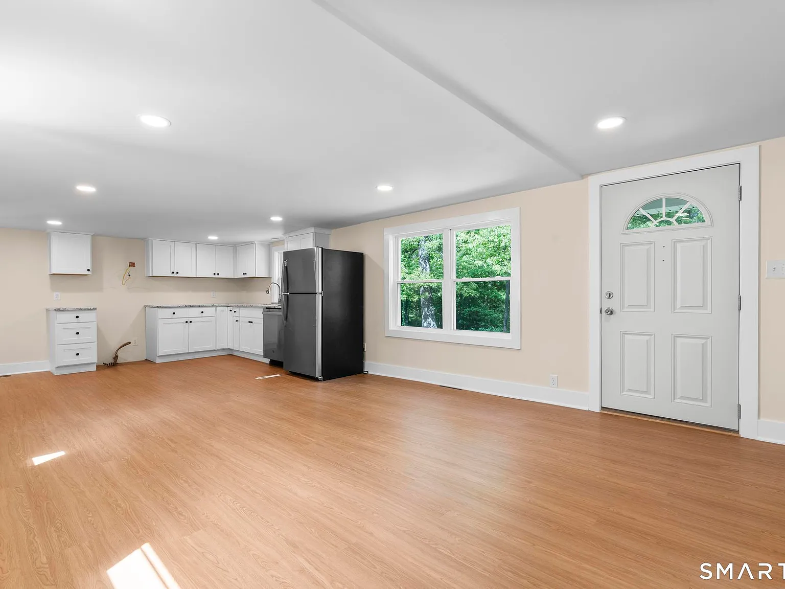 3 bed, 1.0 bath, 1117 sqft, $2,800 — Photo 4