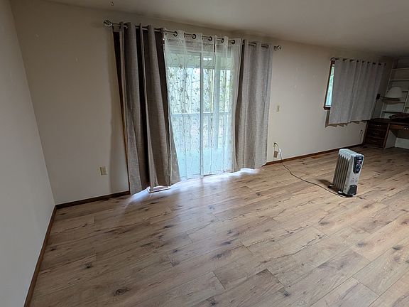 4th image of 9633 Brooks Ln SE