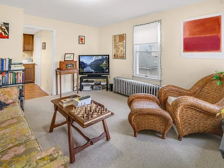 306 E Marshall St #2 — Photo 2