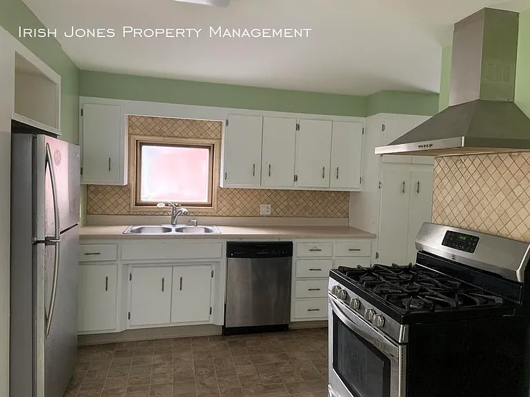 330 Bryant St — Photo 2