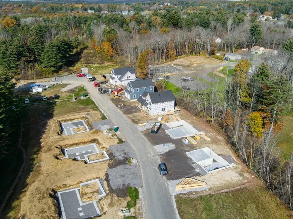 29 Nicklaus Lane, Westbrook, ME 04092