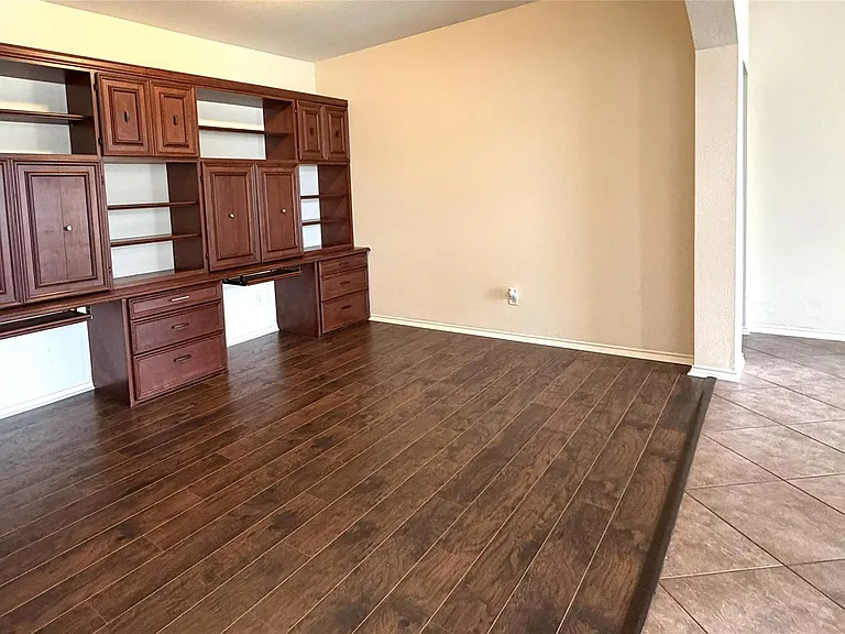 1707 Magnolia Lk — Photo 8