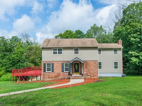 303 Mountain Lake Rd, Liberty Twp., NJ 07838