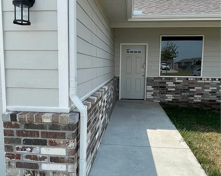 5303 N Toben Ct — Photo 2