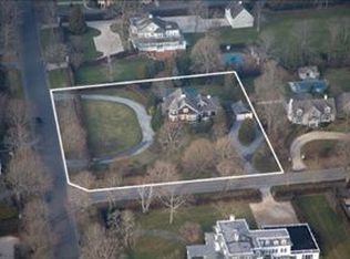152 S Main St, Southampton, NY 11968