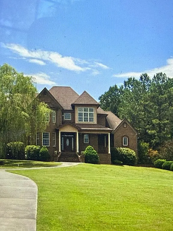 266 Fox Den Dr NE photo 1