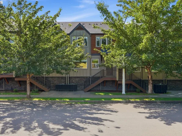 16835 Champion Way, Sandy, OR 97055