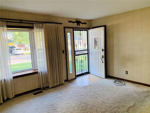 4th image of 3842 Harper Dr