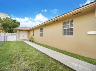 3655 SW 27th St #1, Miami, FL 33133