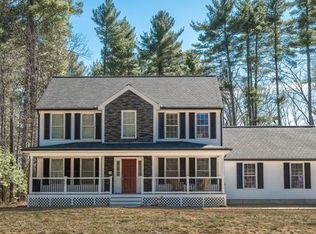 24 Page Rd, Litchfield, NH 03052