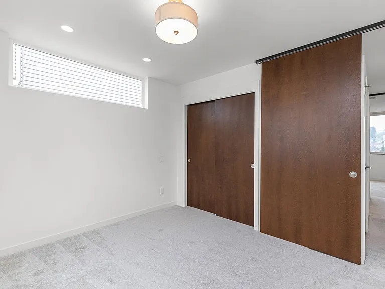 3410 22nd Ave W — Photo 24