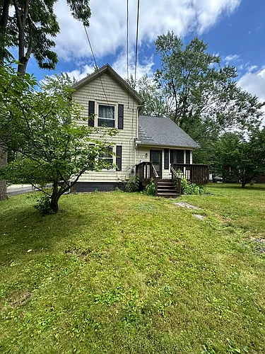 921 Franklin Ave Photo 1