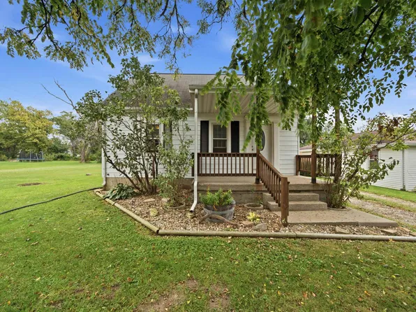 112 Cherry Ln, Washington, IL 61571