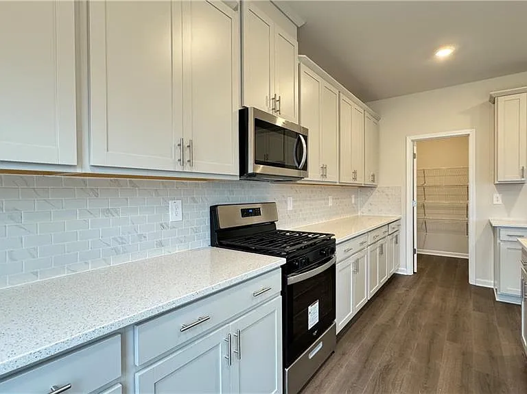 228 Water Oak Way — Photo 10