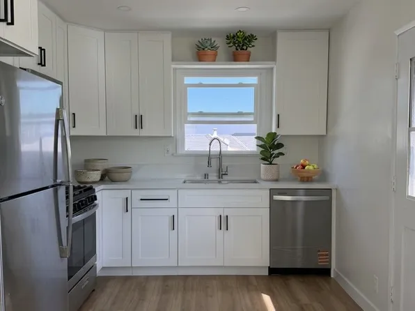 4503 Castle Ln #0, La Canada Flintridge, CA 91011