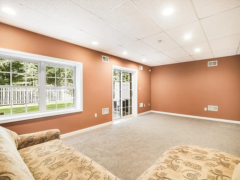 58 Alexander Ct — Photo 44
