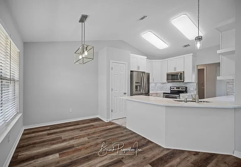 2996 Corsair Dr — Photo 8