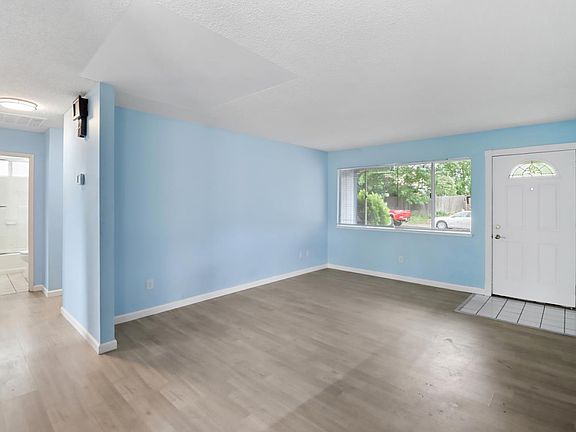 5th image of 3205 Sanbury Cir
