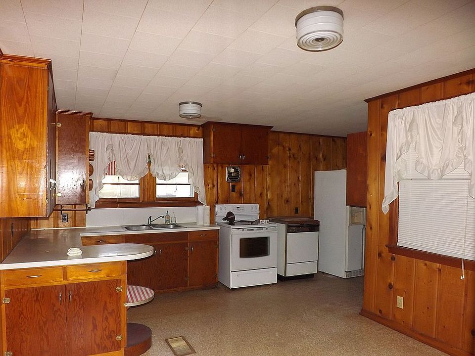 2nd image of 1550 Louisiana St