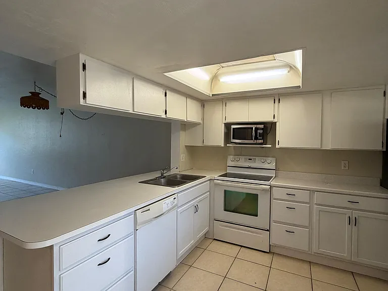 201 Palm Beach Trace Dr — Photo 18