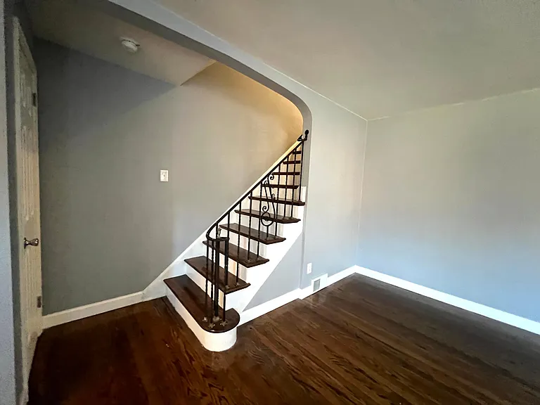 138 Mount Lebanon Blvd — Photo 6