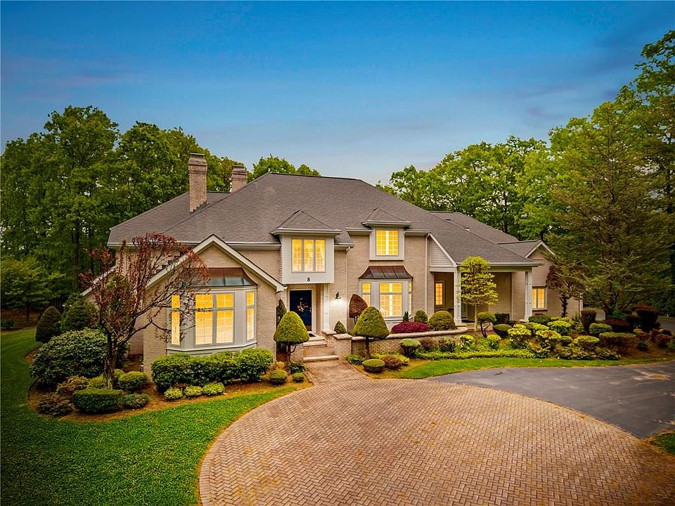 1st image of 8 Preakness Dr