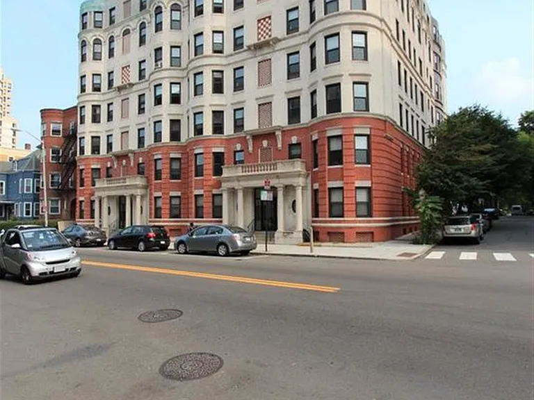 885 Massachusetts Ave #10 — Photo 8