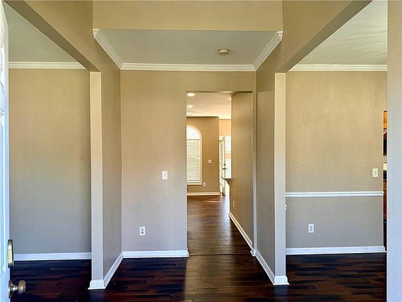5th image of 1252 Woodland View Rd