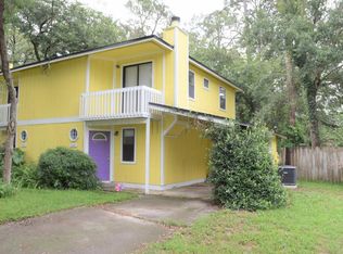 2020 Lakeview Ct, Atlantic Beach, FL 32233