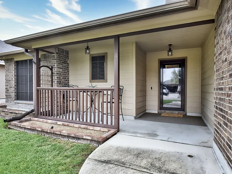 2251 Hazelwood Dr — Photo 23