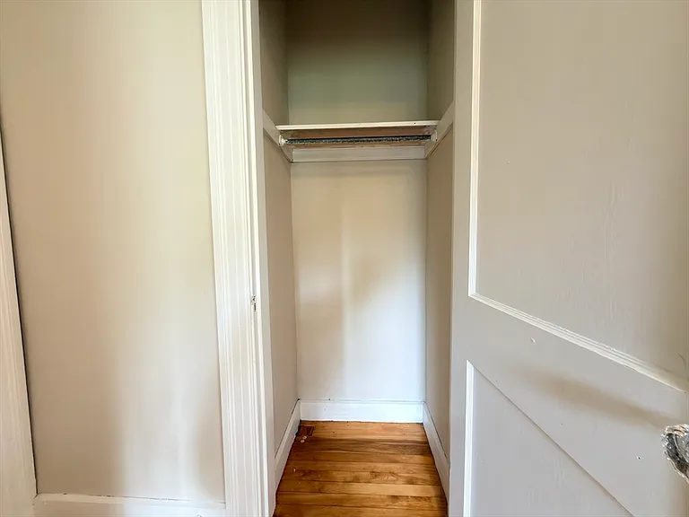 11 Clay St — Photo 34
