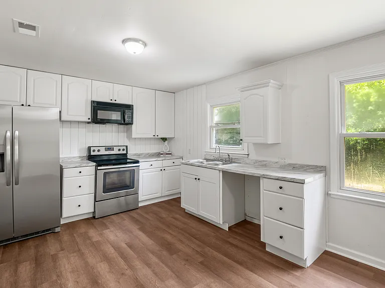 27 Bethune Ct — Photo 20