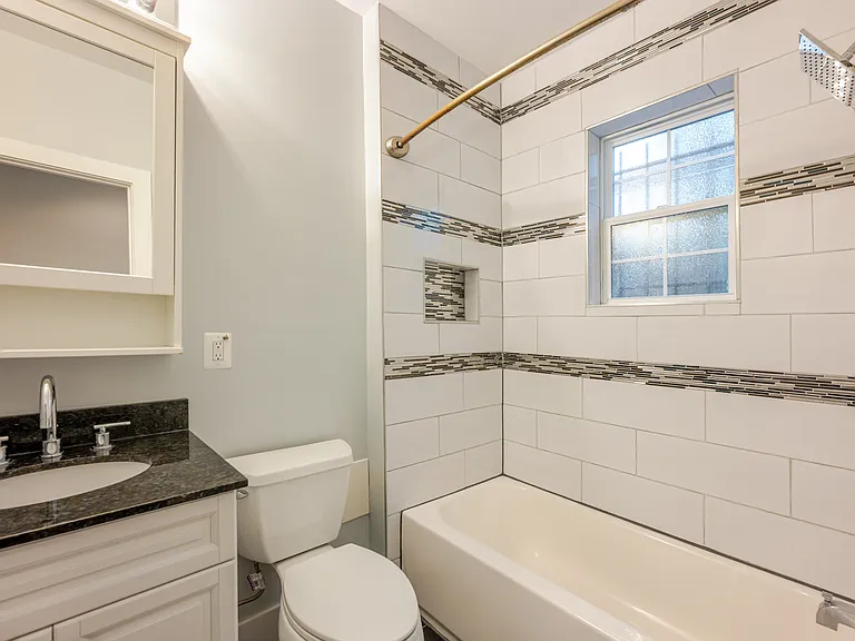 5056 B St SE — Photo 16