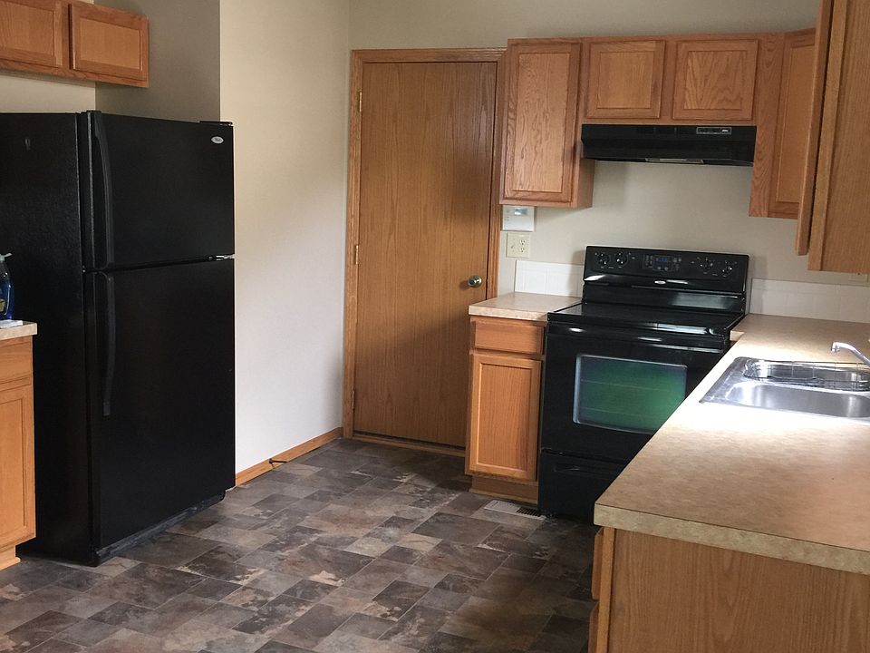 2nd image of 544 S Longbranch Dr