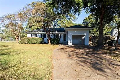 507 Arnold Ave — Photo 2