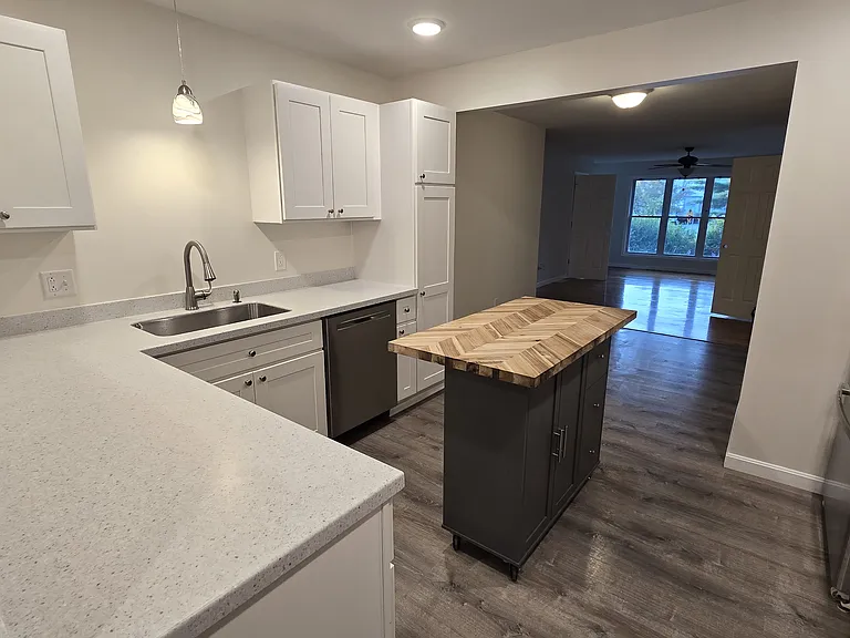 72 Juniper Rdg #A — Photo 8