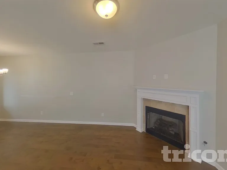2151 Cason Ln — Photo 3