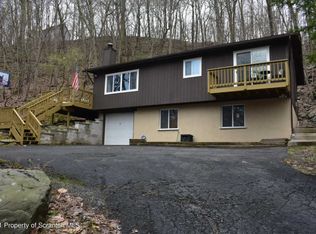 5859 Decker Rd, Bushkill, PA 18324