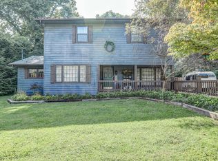 141 Mountain View Dr, Johnson City, TN 37601